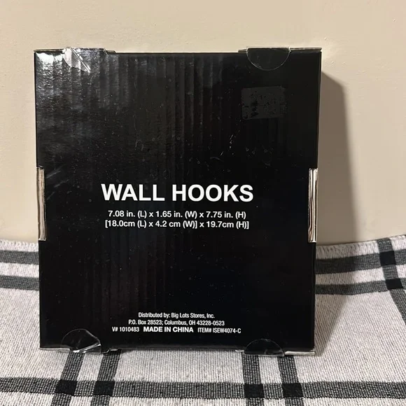 Wipe Your Paws Wall Hooks - Picture 4 of 8